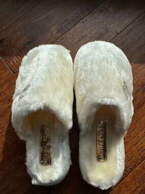 Michael Kors Cream Faux Fur slippers, Sz 7M